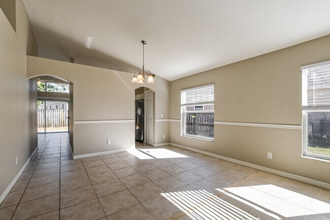 Building Photo - 4439 Brookdale Ct