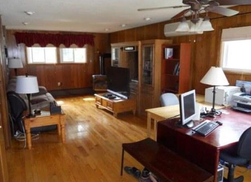 Building Photo - 2337 East 8th Street