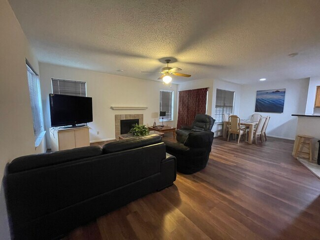 Building Photo - 2300 Old Spanish Trl