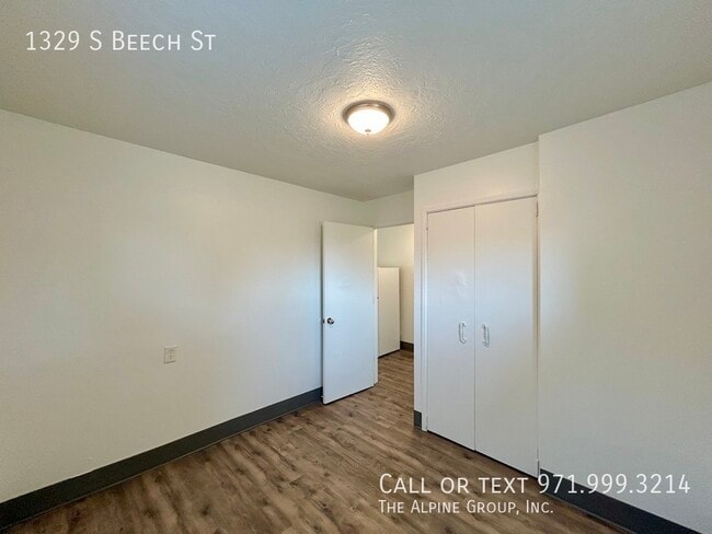 Building Photo - 1329 S Beech St