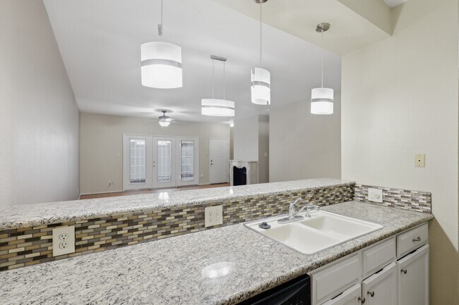 Building Photo - 506 Wilcrest Dr