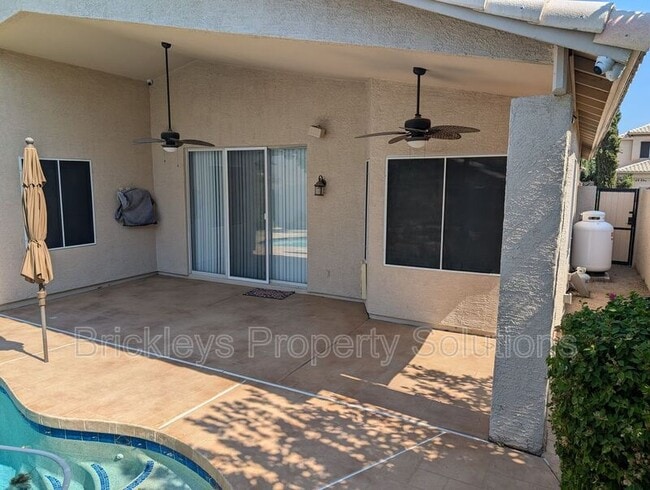 Building Photo - 9213 E Wood Dr