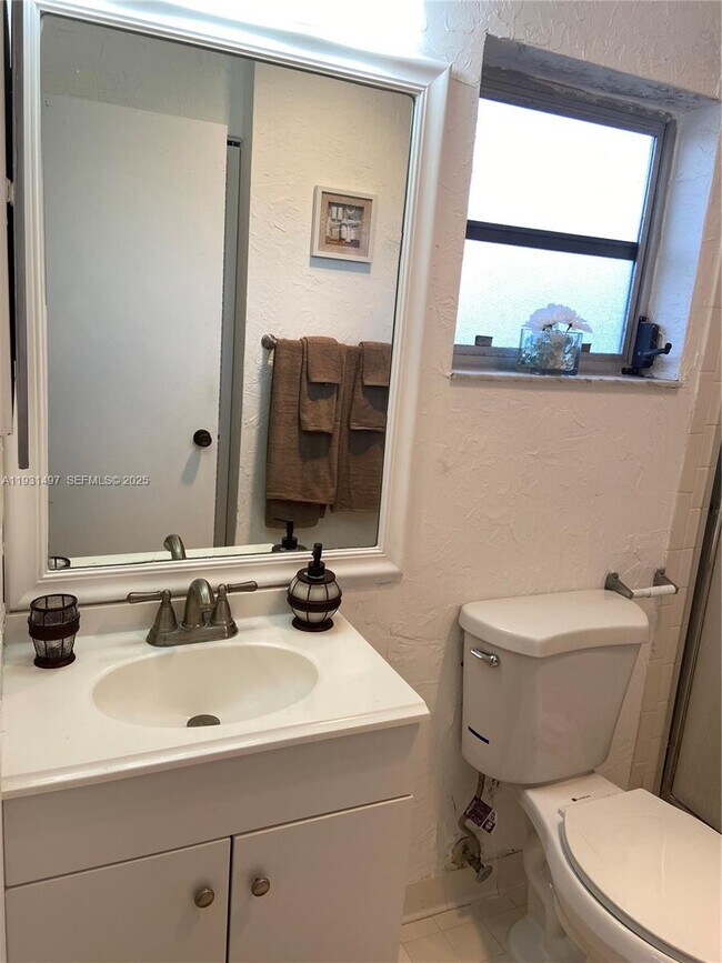 Building Photo - 13283 Pineapple Palm Ct