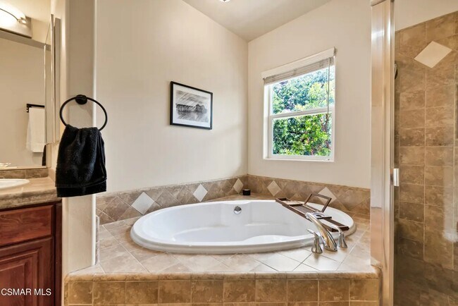 Building Photo - 2367 Chiquita Ln