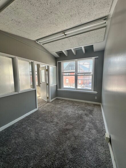 Bedroom 3 - 437 Franklin St