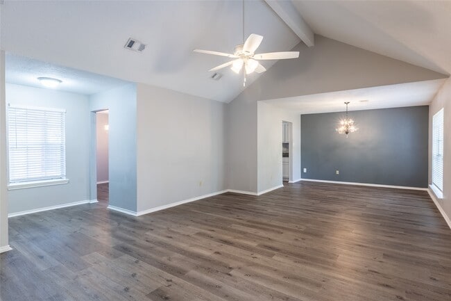 Building Photo - 76 Hickory Oak Dr