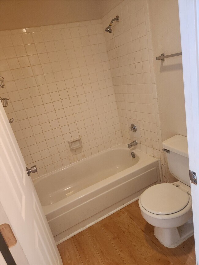 Building Photo - 12500 Sandpiper Dr