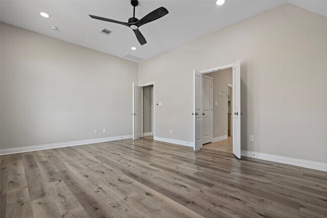 Building Photo - 1346 Mystic River Ln