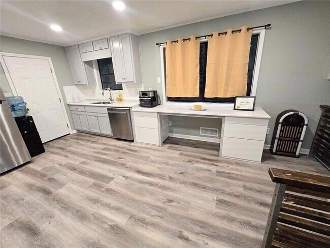 Building Photo - 3267 Aspen Cir SW