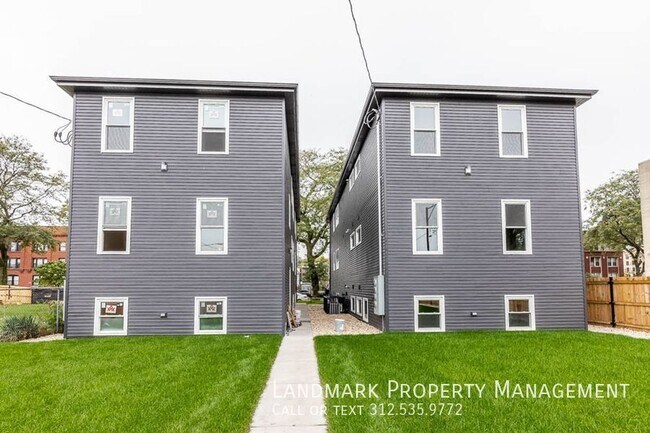 Building Photo - 4735 S Michigan Ave