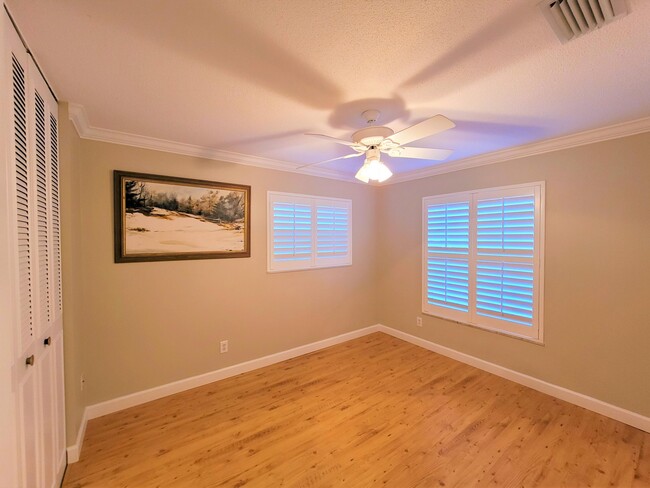 Building Photo - 1905 Robalo Dr
