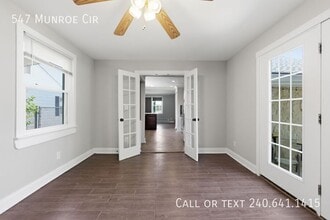 Building Photo - 547 Munroe Cir