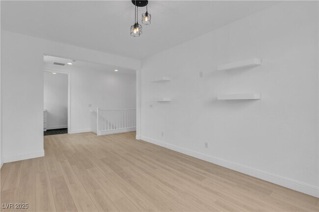 Building Photo - 10988 Wonder Hills St