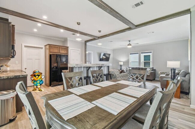 Building Photo - 10030 Sterling Ave