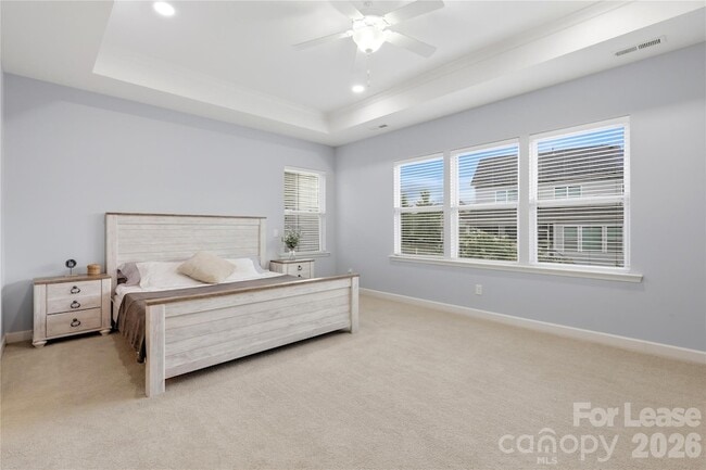 Building Photo - 5401 Meadowcroft Way