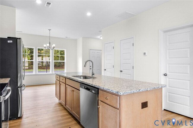 Building Photo - 231 Whiteside Rd