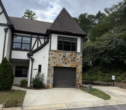 Building Photo - 4005 Lenox Rd