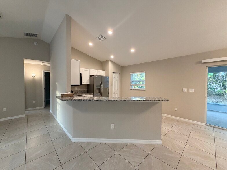 Building Photo - 7 Juniper Pass Way