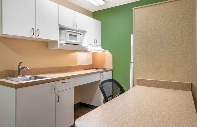 Building Photo - Furnished Studio-Chicago - Lombard - Oak Brook
