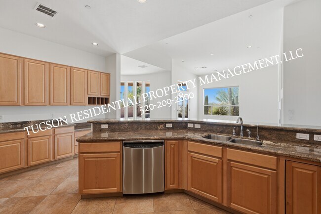 Building Photo - 13245 N Booming Dr