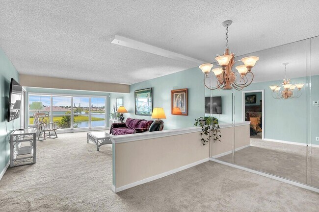 Building Photo - 5910 Via Delray Blvd