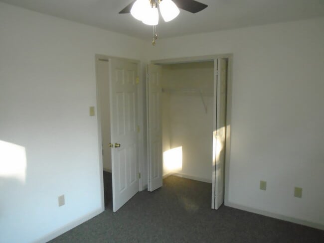 Building Photo - 3405 Sullivan Trl