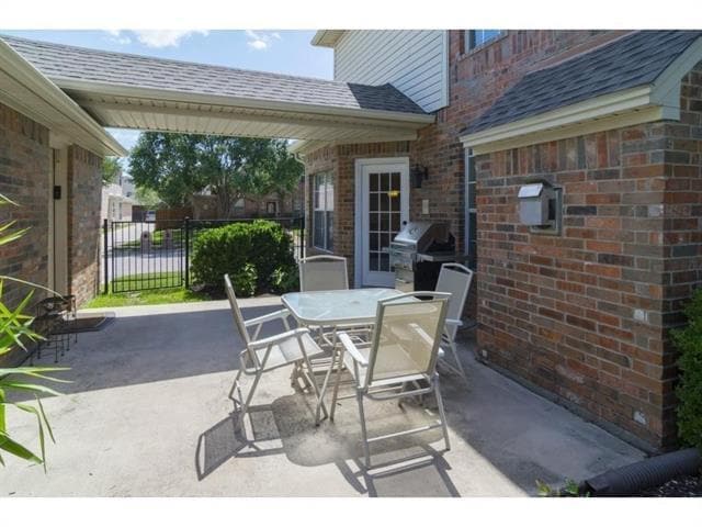 Building Photo - 213 Longview Ct