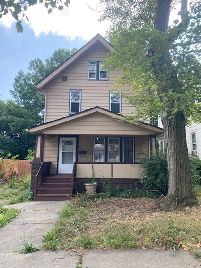 Building Photo - 815 Beardsley St