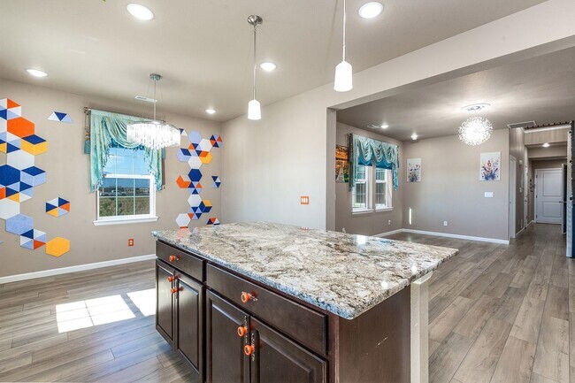 Building Photo - Townhouse For Rent - Wolf Ranch