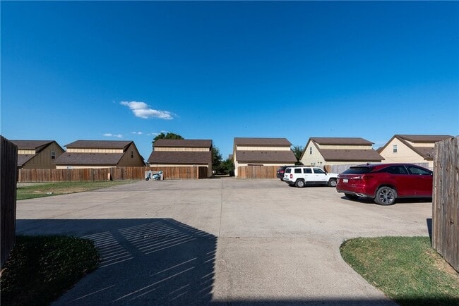 Building Photo - 3361 Keefer Loop