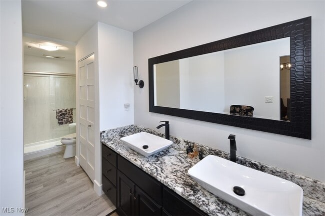 Building Photo - 19000 Lake Rd