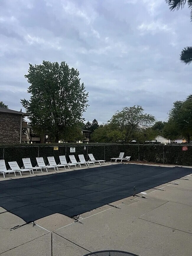 Building Photo - 5 Echo Ct