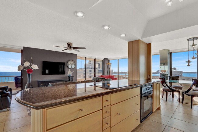 Building Photo - 5510 N Ocean Dr