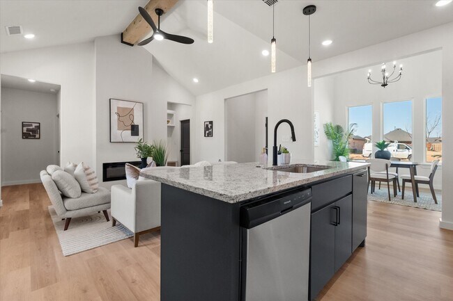 Building Photo - 1414 Farmhouse Ave