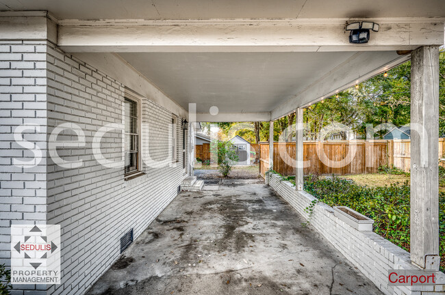 Building Photo - 1125 Crull Dr