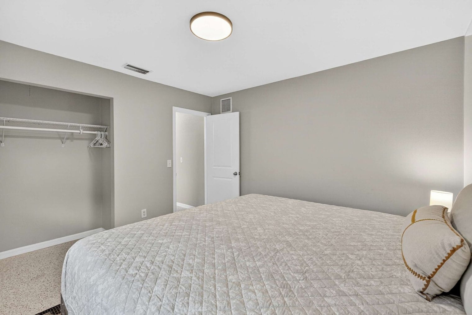 Building Photo - 349 Avenida Madera