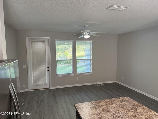 Building Photo - 4220 Plantation Oaks Blvd