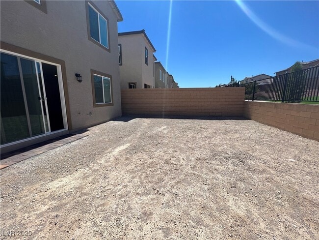 Building Photo - 8903 Roadrunner Ravine St