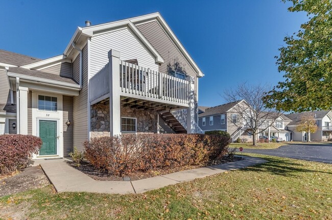 Primary Photo - Charming 2BR Townhome in North Aurora