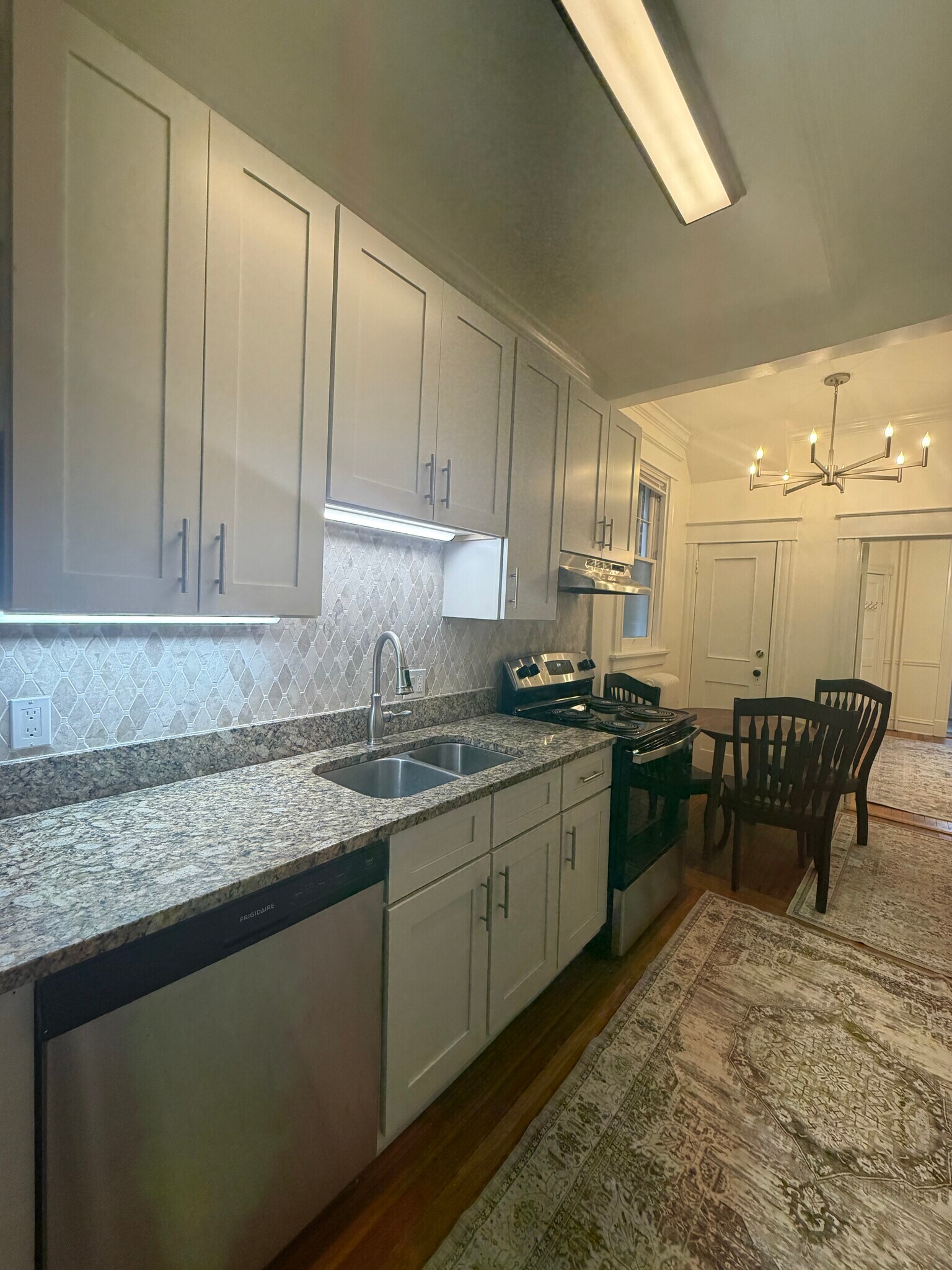 New stainless steel appliances - 2808 Floyd Ave