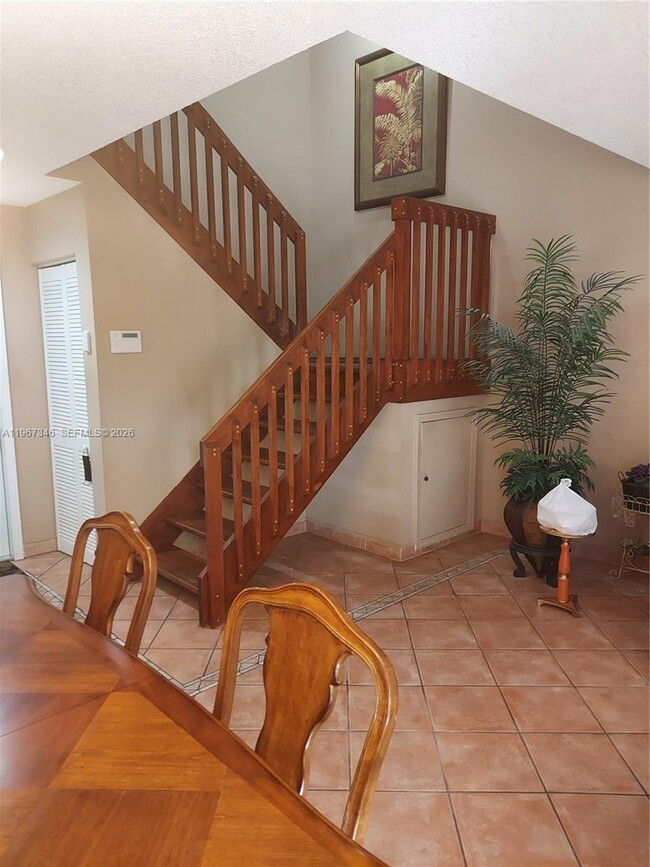 Building Photo - 14940 SW 49th Ln