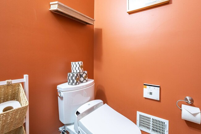 Building Photo - Fully Furnished Luxury Townhome | Walk to Downtown Princeton | 3 Beds | 3.5 Baths