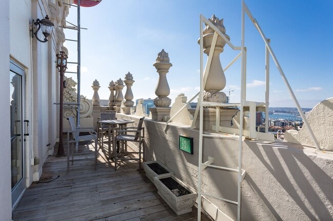 Building Photo - Top Penthouse at the historic El Cortez wi...