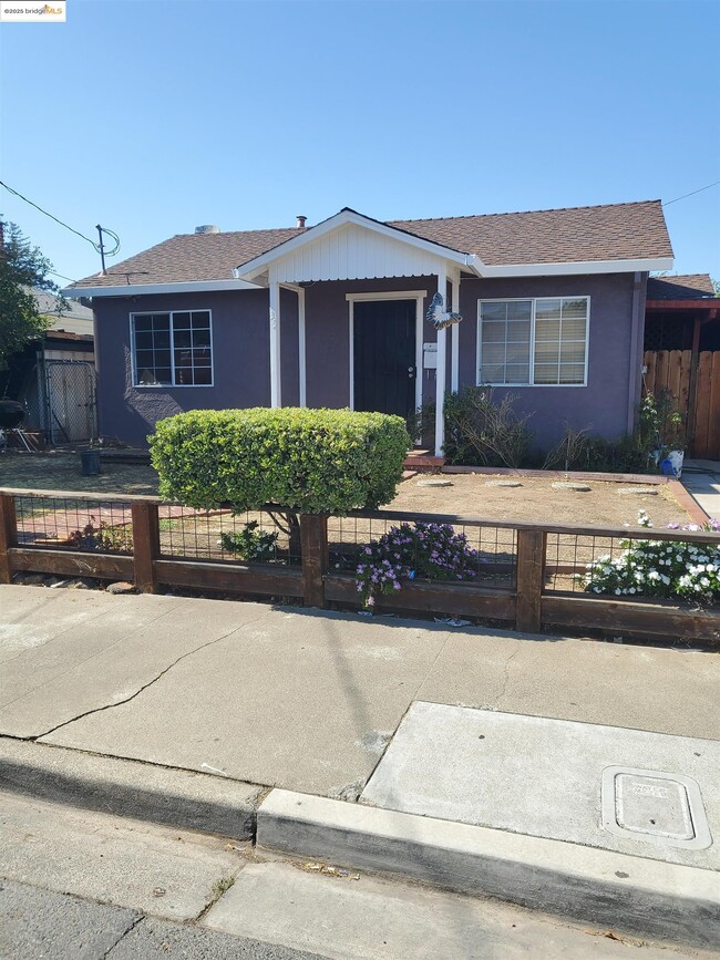 Primary Photo - 35 E 16th St