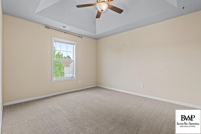 Building Photo - 11 Belhaven Dr