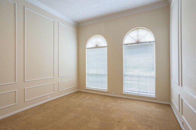 Building Photo - 1304 Pagewynne Dr