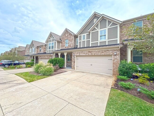 Building Photo - Stunning Townhome in Foxland Harbor – Golf & Lake Community
