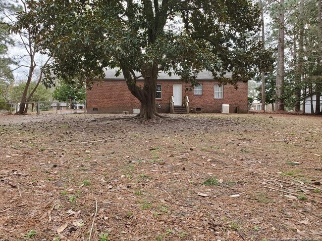 Building Photo - 1810 Wendover Dr
