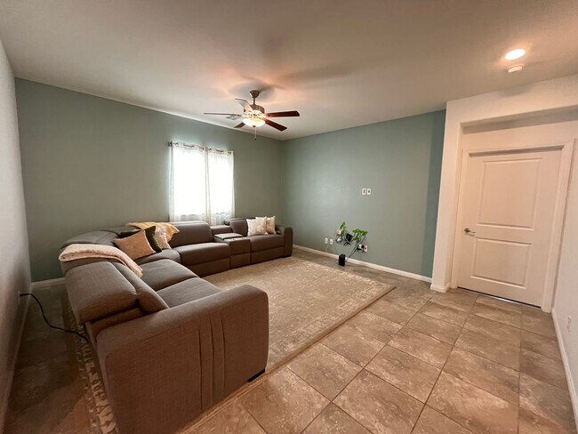 Building Photo - Lovely Single Story Home with Pool near Al...