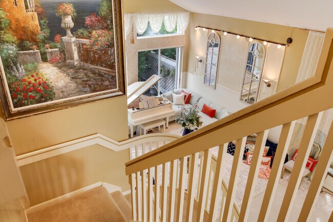 Building Photo - 2070 Chagall Cir